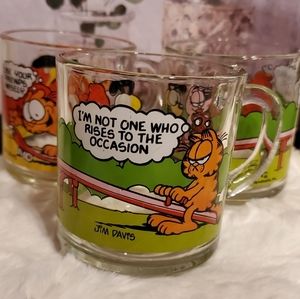 VINTAGE Garfield McDonalds Glass Mugs by Jim Davis